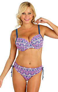 Swimwear LITEX > Bikini top with deep cups.