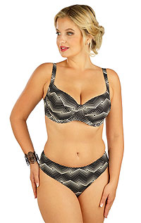 Swimwear LITEX > Bikini top with deep cups.