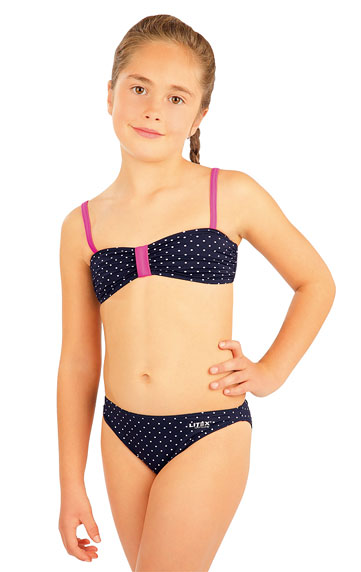 Bandeau bra for girls Bandeau bikini tops are a perfect way to accent your curves and highlight your assets. Choose from bright colors, hot prints, and eye catching details. Shop our multiway bandeau bikini top for versatile swimwear and a look all your own!